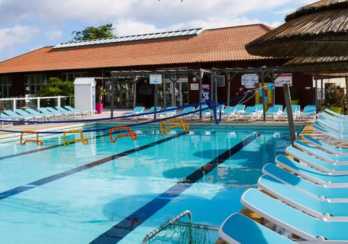 Piscine du camping de la Réserve